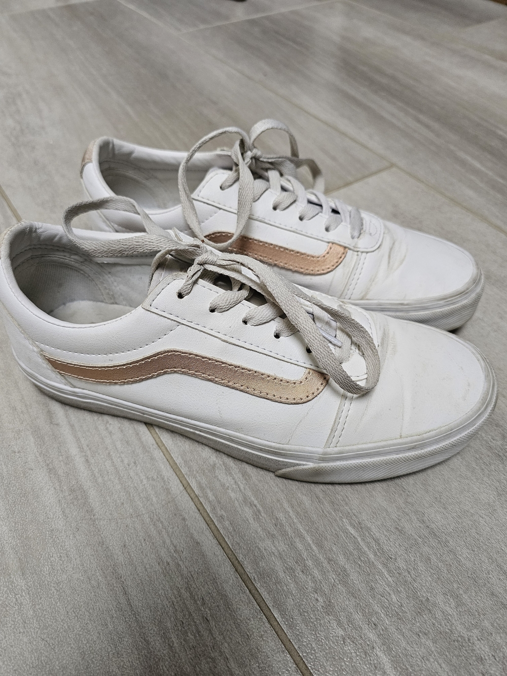 Van's Wars White Women's Low-Top Sneakers with Rose Gold Accent, Sz 8